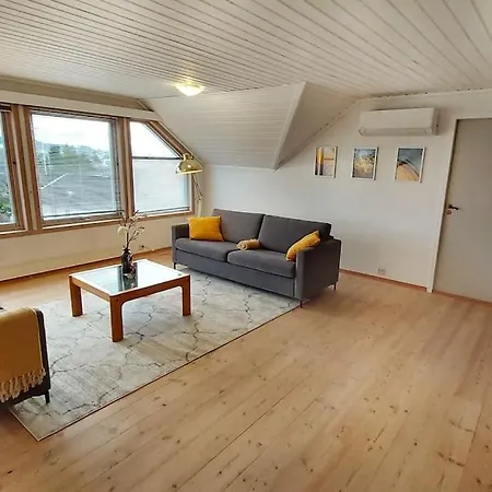 Large In Sola * Tananger