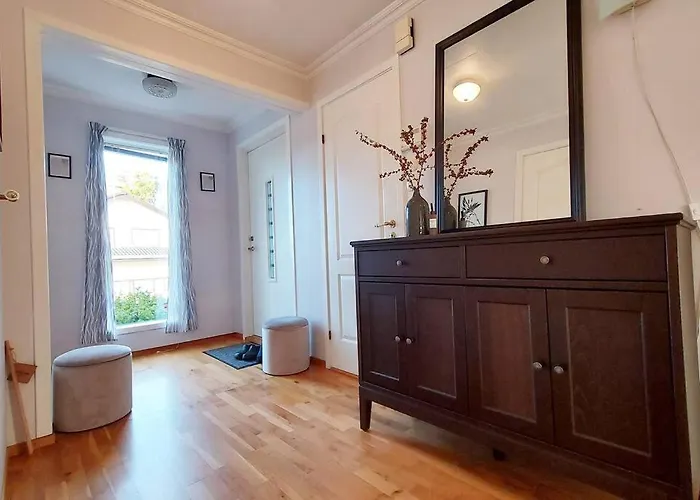 Large In Sola Tatil Evi Tananger