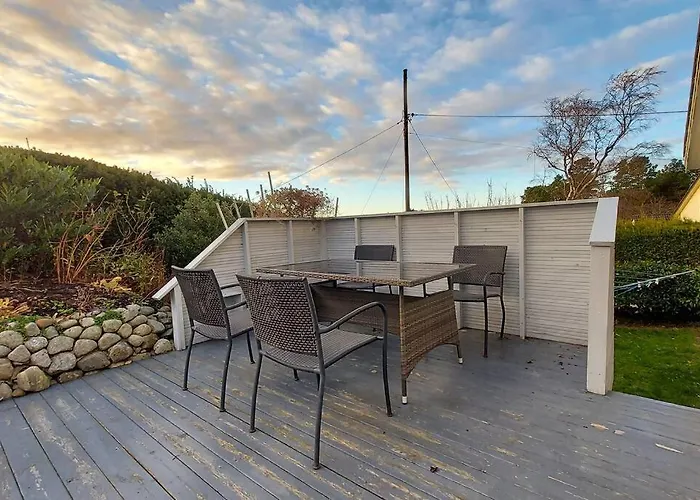 Large In Sola Tananger