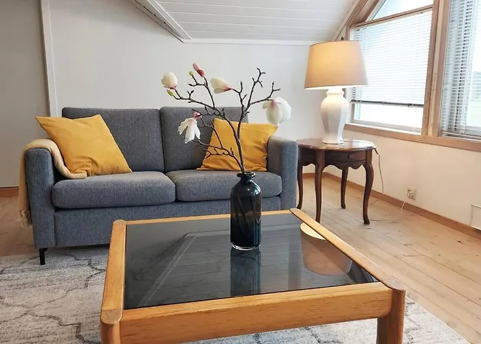 Large In Sola Tananger