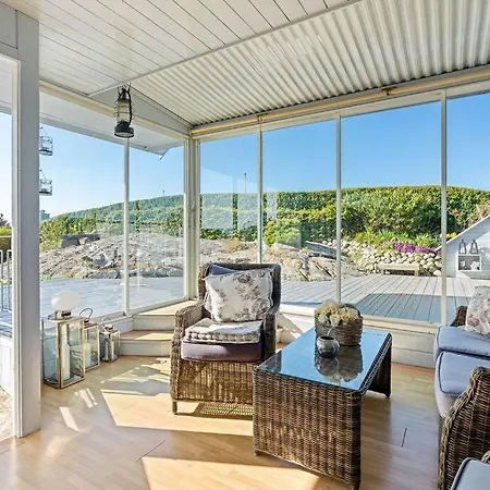 Large In Sola بيت للعطل