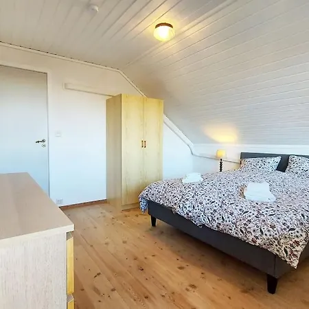 Large In Sola * Tananger